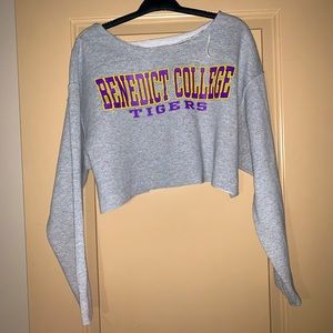 COLLEGE WINTER SWEATER